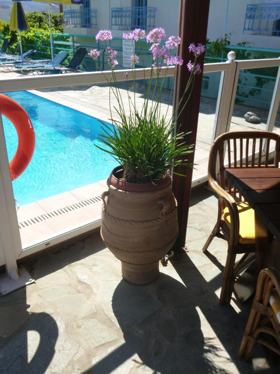 Stavros Apartments Истро Экстерьер фото