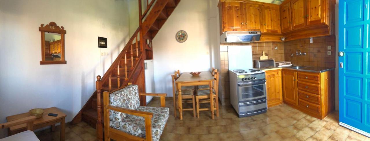 Stavros Apartments Истро Экстерьер фото